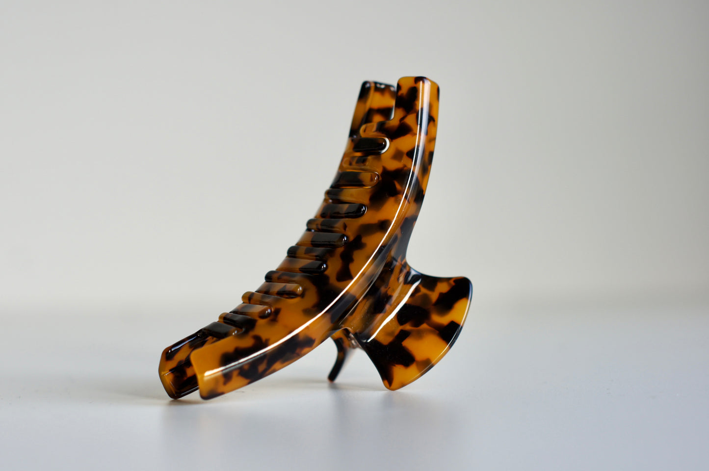 curved hairclips | hair claws