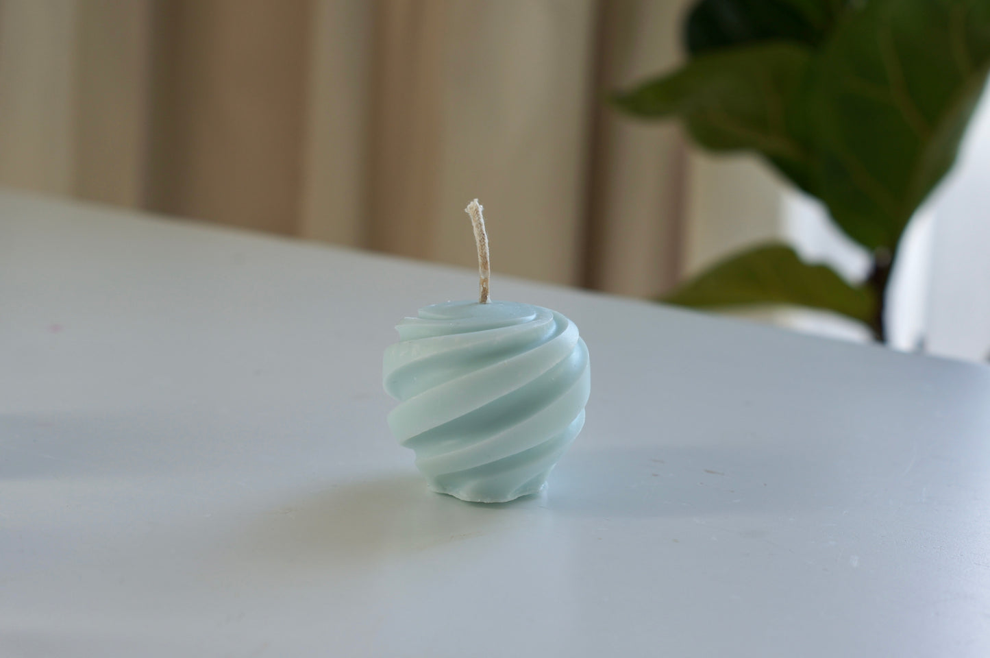 spiral candle  | twisted candle | round shape | hand-poured